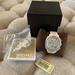 Michael Kors white chunky link watch style MK5079